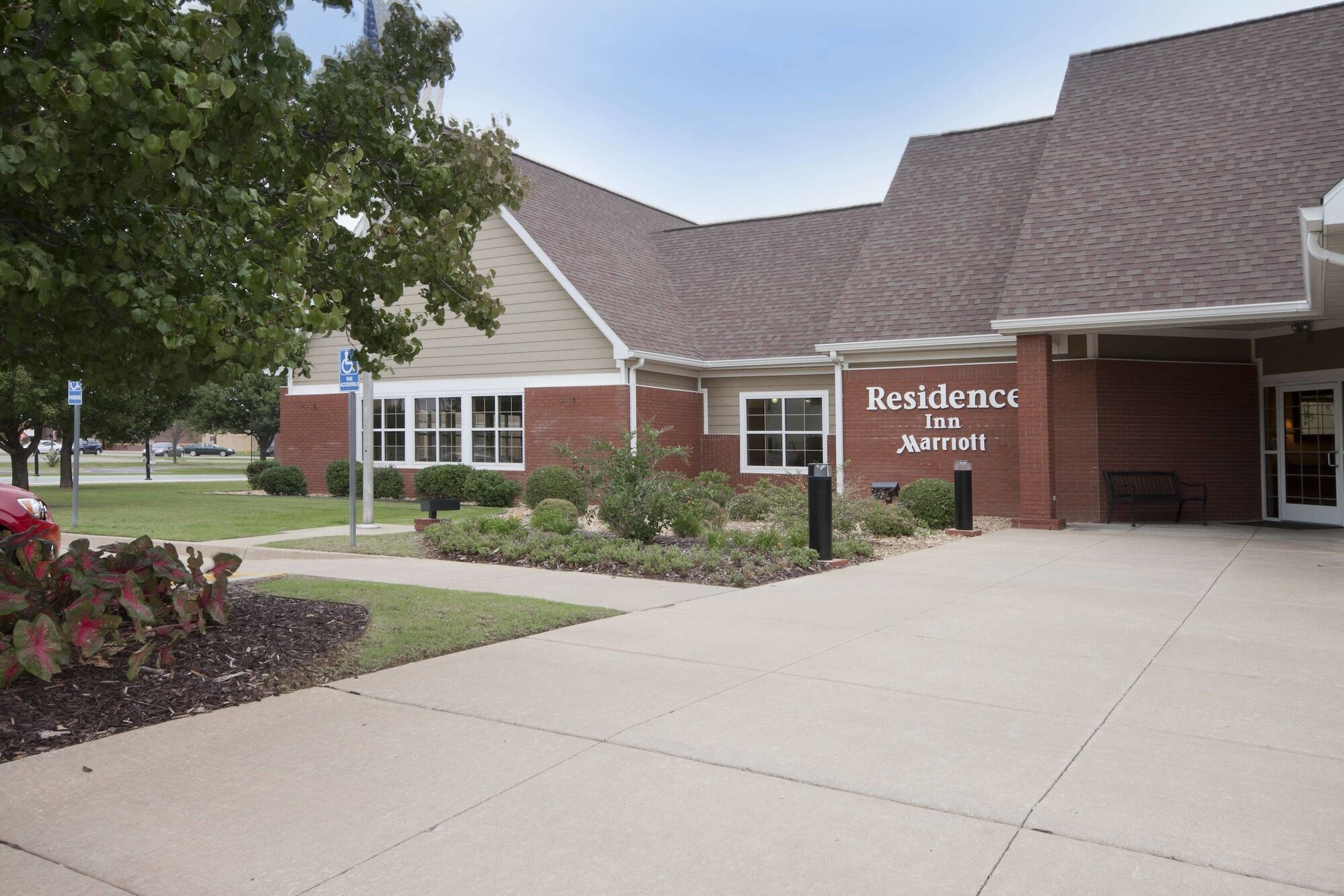 Residence Inn By Marriott Tulsa Midtown Εξωτερικό φωτογραφία